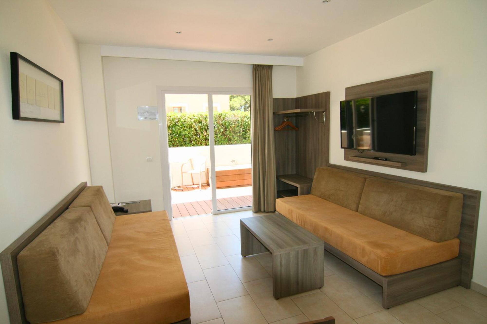 Cabot Tres Torres Apartamentos Playa de Palma  Bagian luar foto